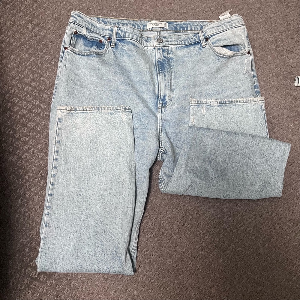 Abercrombie & Fitch 90s Straight Ultra High Rise jeans - NWT - Size- 35/20